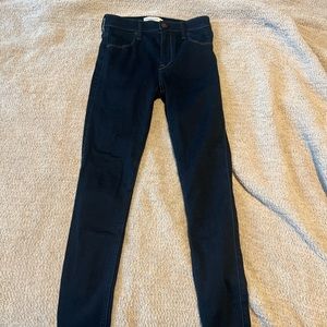 **BRAND NEW** A&F Dark High Rise Skinny Jeans